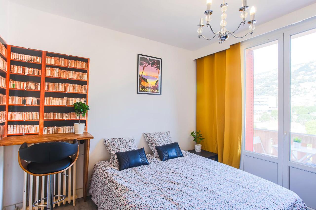 Apartment #4 Centre, Balcon, Vue Sur Corniche, Lumineux, Au Calme, Stationnement Facile & Gratuit