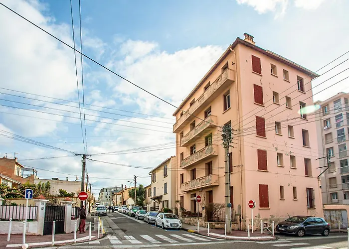 #4 Toulon Centre, Balcon, Vue Sur Corniche, Lumineux, Au Calme, Stationnement Facile & Gratuit