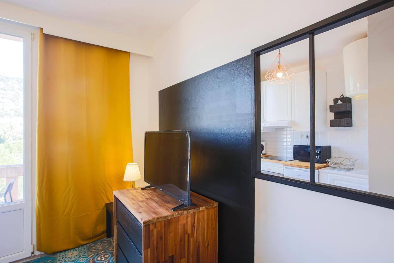 Apartamento #4 Centre, Balcon, Vue Sur Corniche, Lumineux, Au Calme, Stationnement Facile & Gratuit